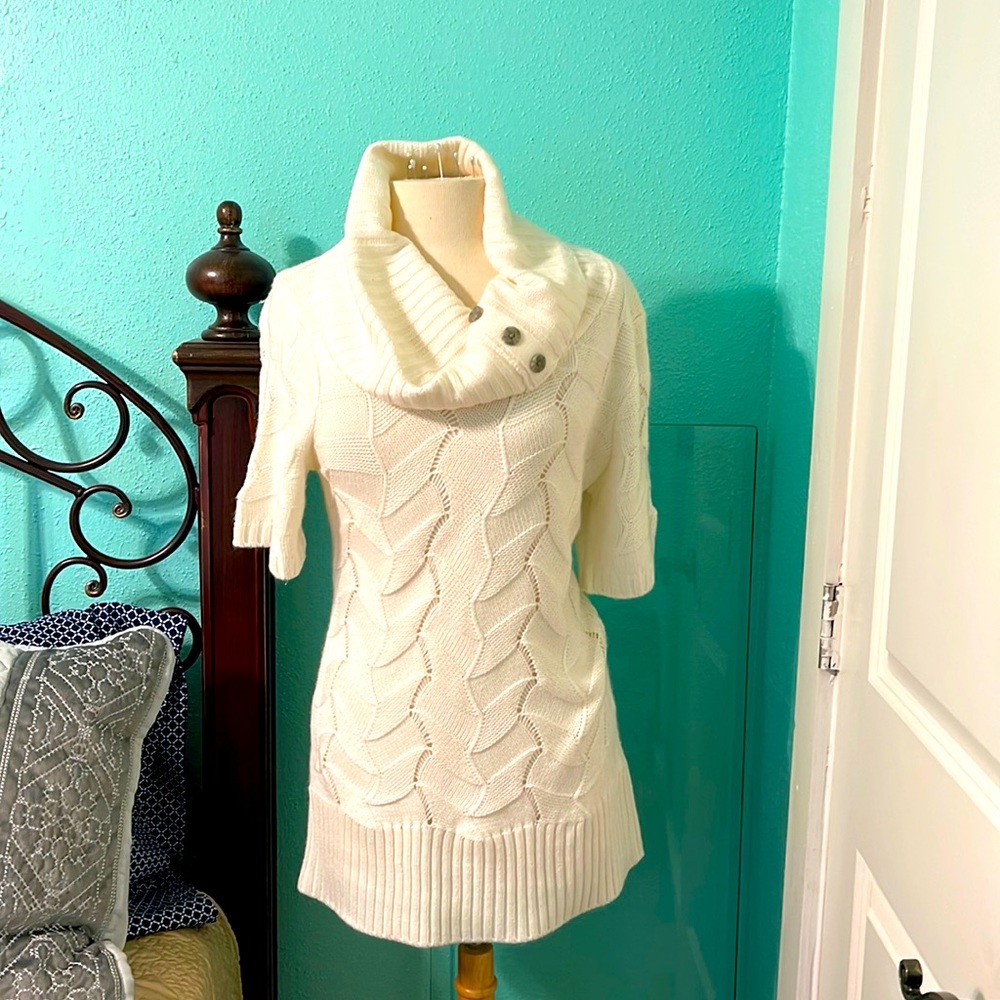Women’s Small Sweater NWT